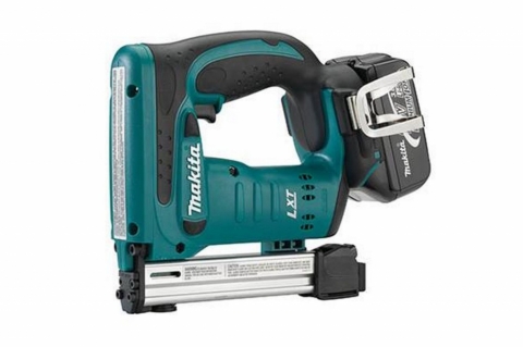 products/Аккумуляторный скобозабиватель (степлер) Makita BST221Z 166702