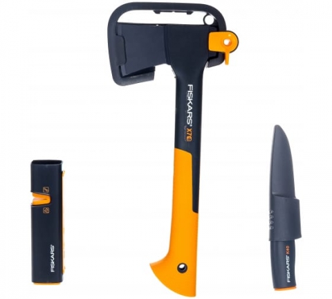 products/Набор Fiskars: универсальный топор Х7, нож К40, точилка для топоров и ножей 1059024