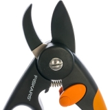 Секатор контактный с петлей для пальцев Fiskars FingerLoop P43, арт. 1001535